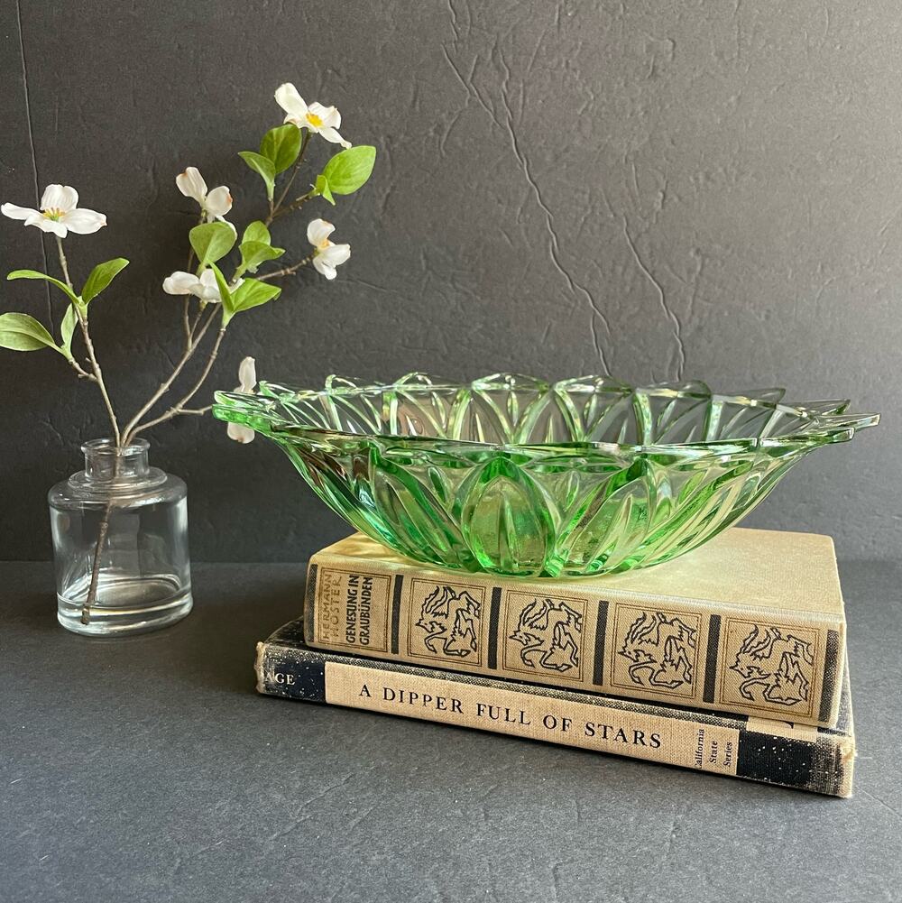 Vintage Federal Glass Petal Sunflower Plate Green